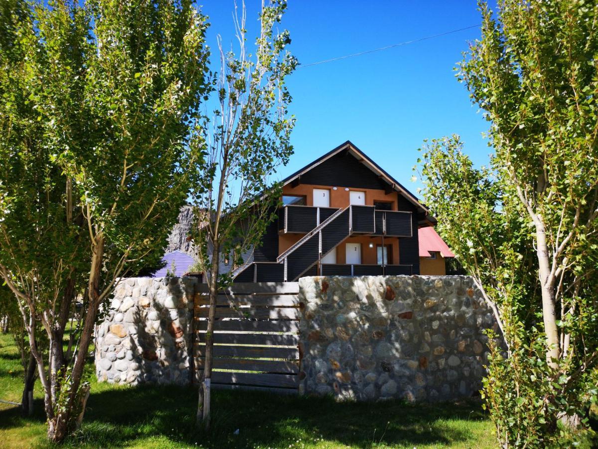 Campo Base Aparts El Chaltén Exterior foto